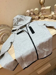 سوئیشرت پسرانه ۸ تا ۹ سال